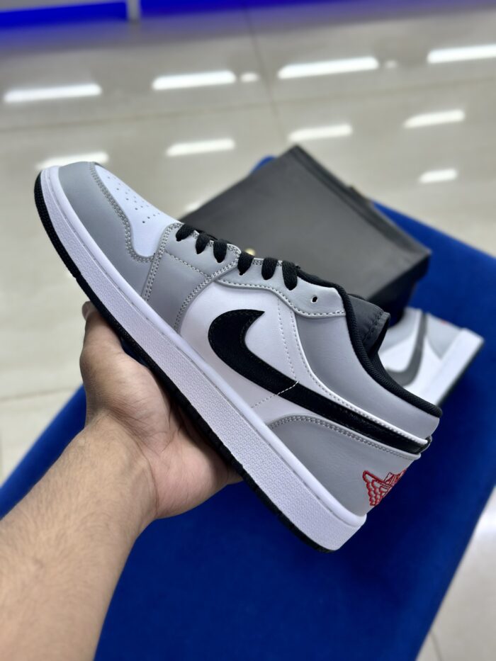 Air Jordan 1 Low Smoke Grey - Image 2