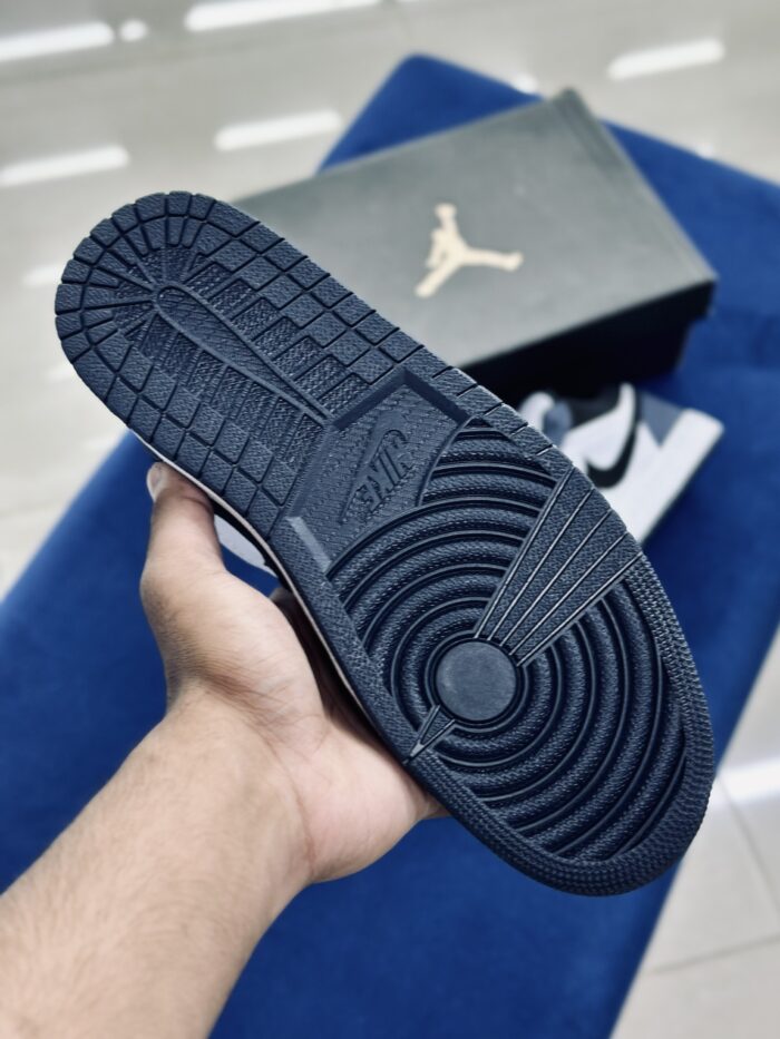 Air Jordan 1 Low Golf Midnight Navy - Image 4