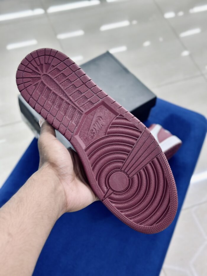 Air Jordan 1 Low Bordeaux Red - Image 4