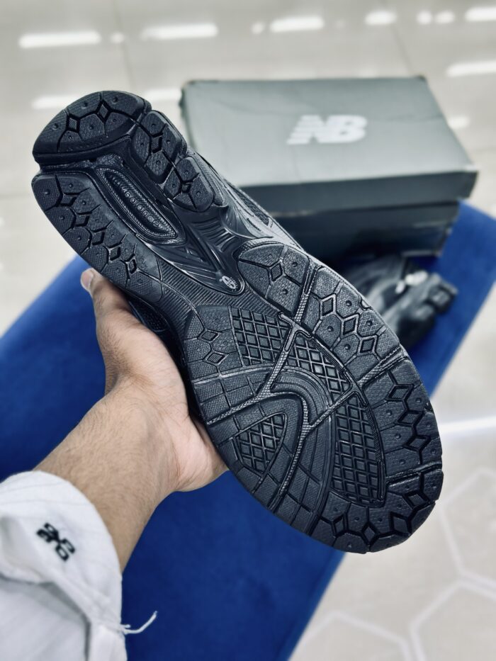 New Balance 1906U Triple Black - Image 4