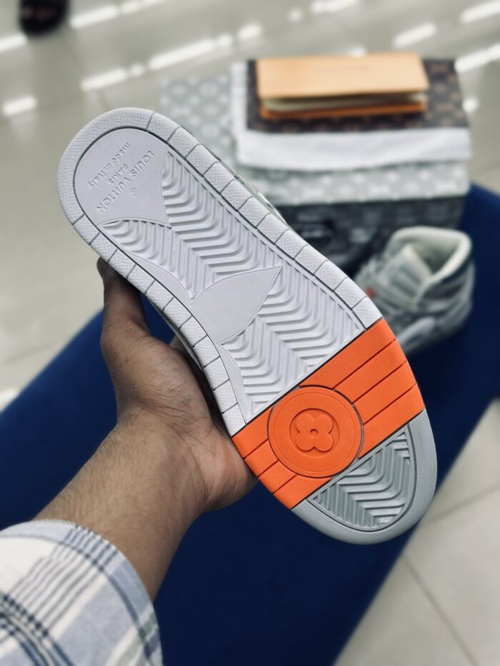 Louis Vuitton X Air Jordan- 1 High Retro 1:1 - Image 4