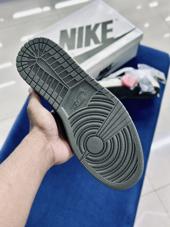 Air Jordan-1 Low OG SP Travis Scott Olive - Image 4