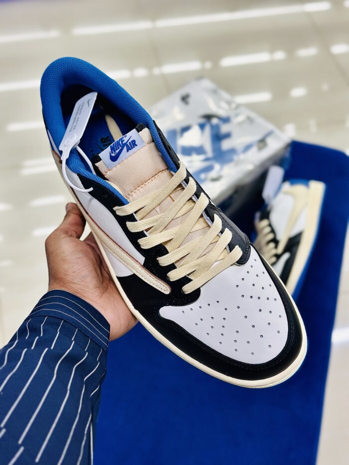 Air Jordan 1 Low x Travis Scott x Fragment - Image 2