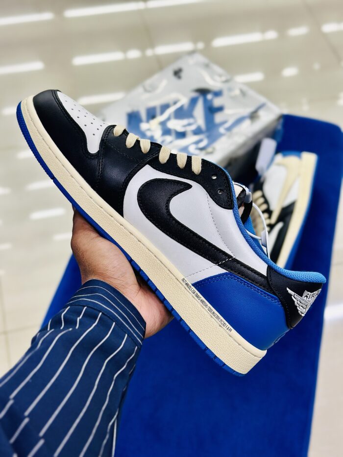 Air Jordan 1 Low x Travis Scott x Fragment - Image 3