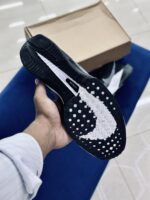 Nike ZoomX Vaporfly Next% 3 Black - Image 3