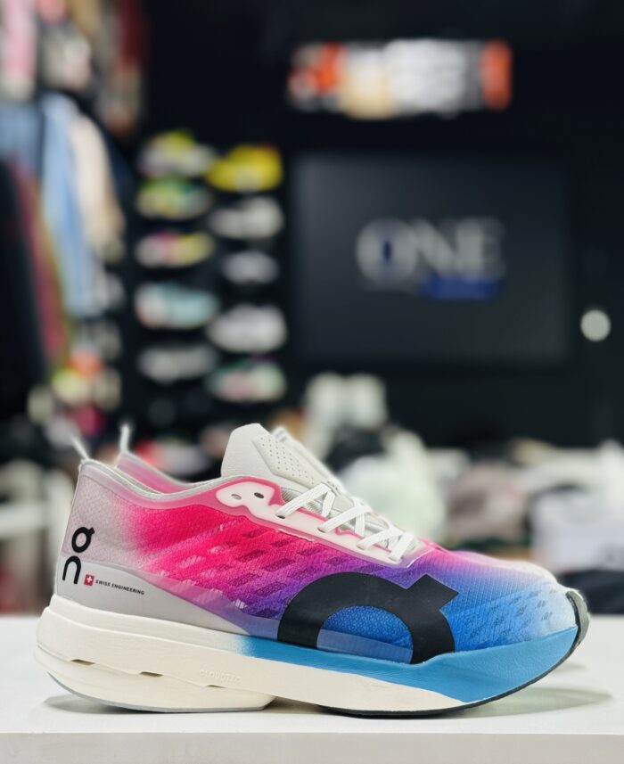 On Cloud Cloudboom Strike White Horizon(Mirror Copy-1:1) - Image 2