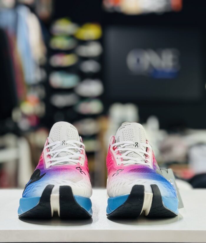 On Cloud Cloudboom Strike White Horizon(Mirror Copy-1:1) - Image 4