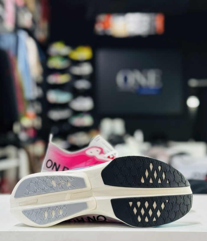 On Cloud Cloudboom Strike White Horizon(Mirror Copy-1:1) - Image 6