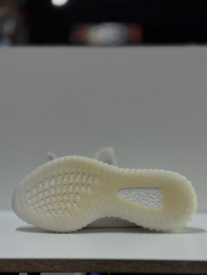 Adidas Yezzy Boost 350 Triple White (Mirror Cooy-1:1) - Image 5