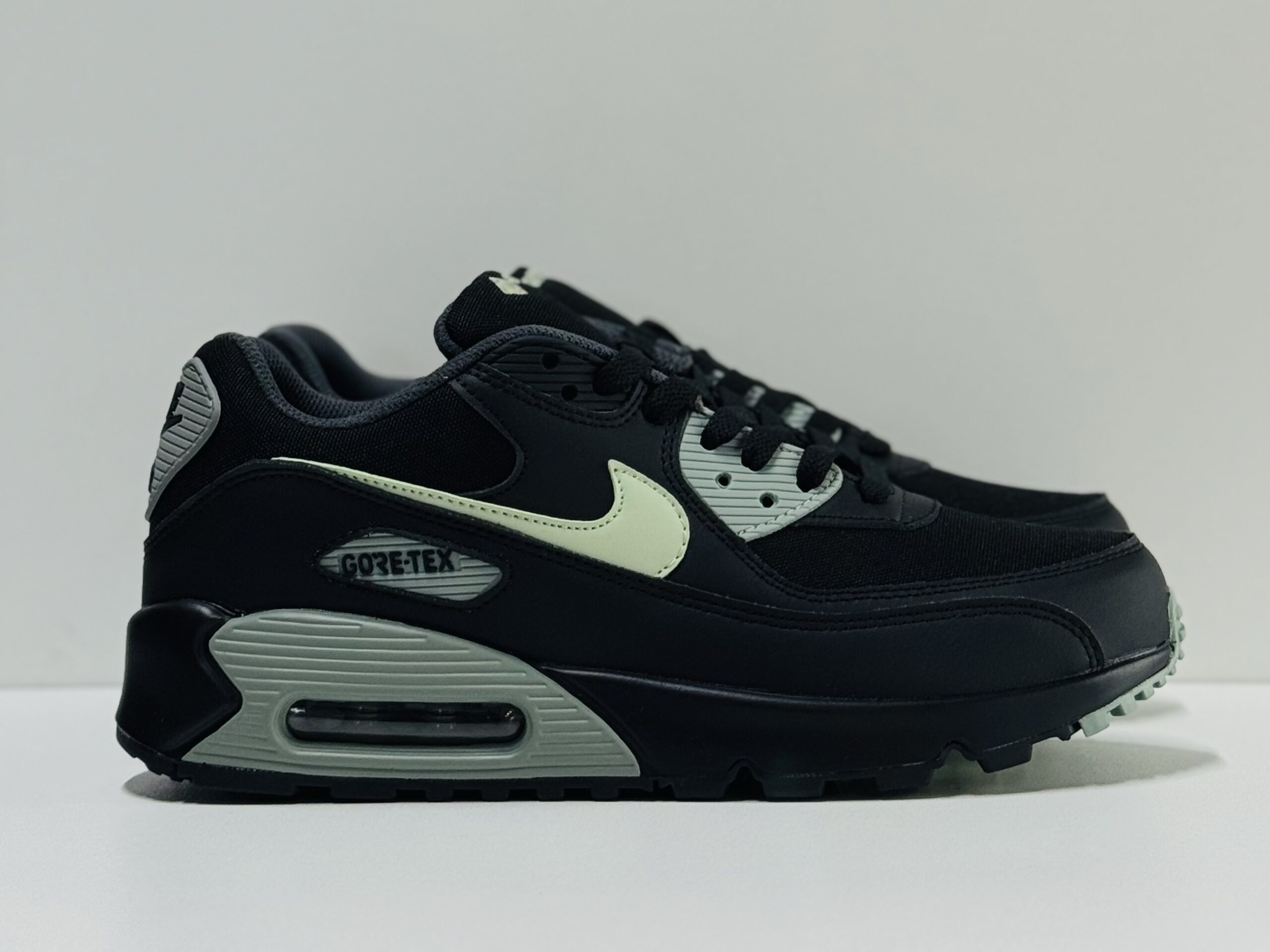 img_5036 Nike Air Max 90 Gore-Tex(Mirror Copy-1:1) - Image 1