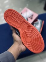 Nike SB Dunk Low Staple NYC Pigeon - Image 4