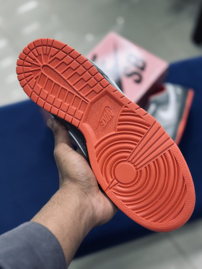 Nike SB Dunk Low Staple NYC Pigeon - Image 4