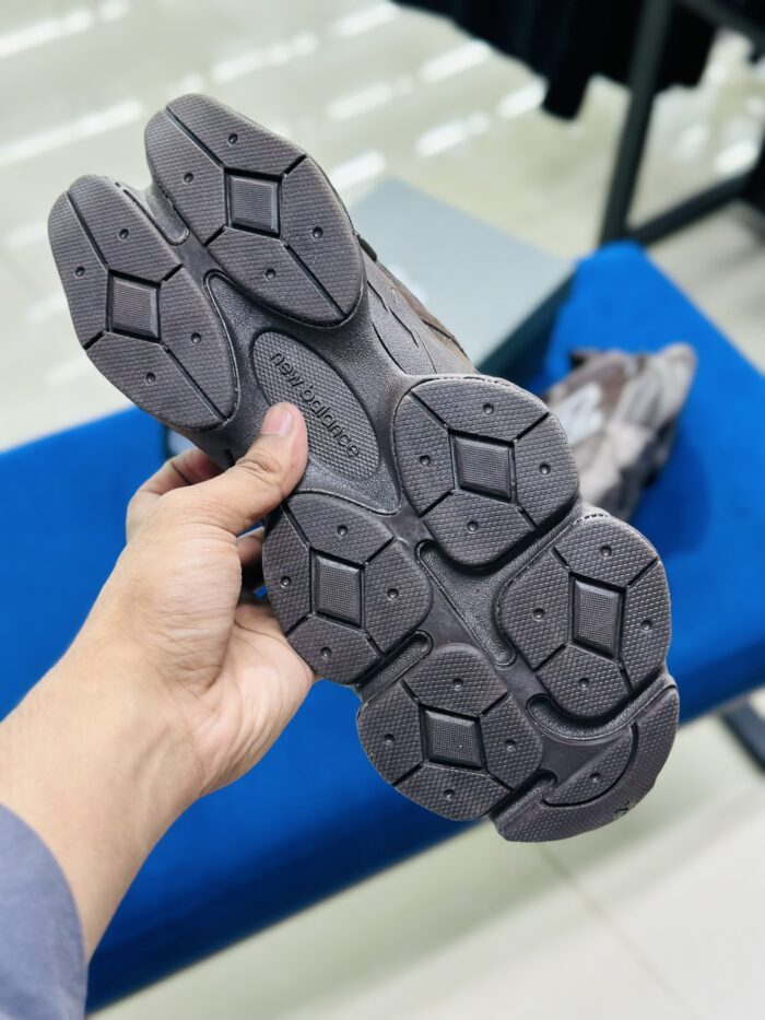 New Balance 9060 Chocolate - Image 5