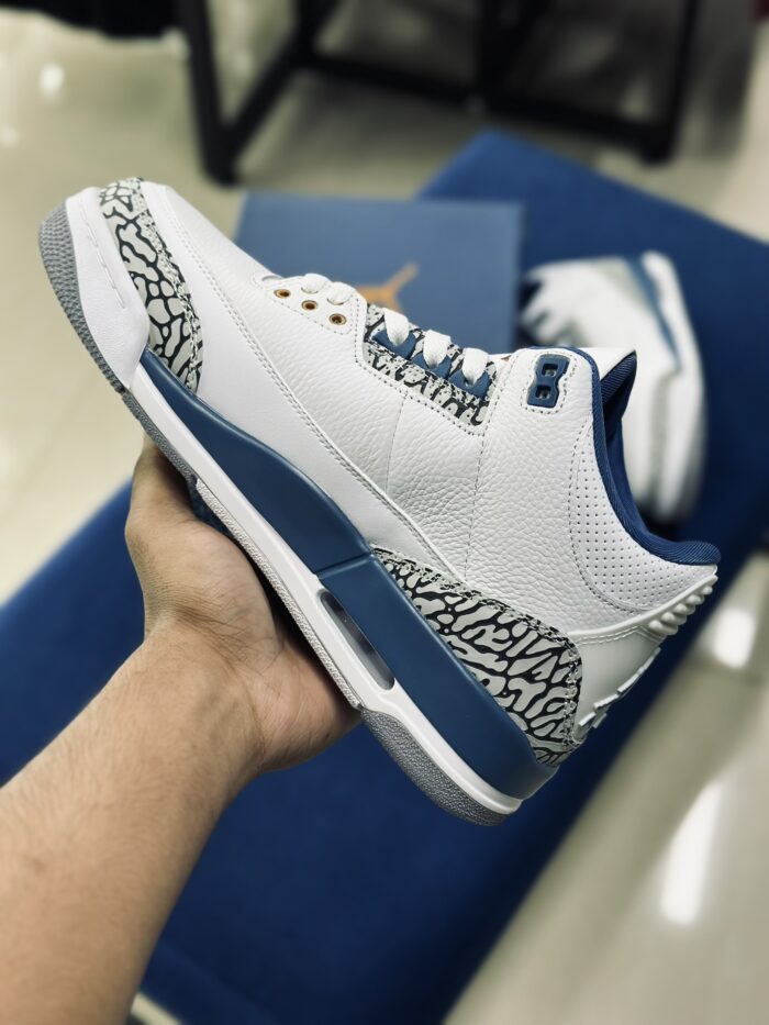 Air Jordan 3 True Blue and Copper - Image 3
