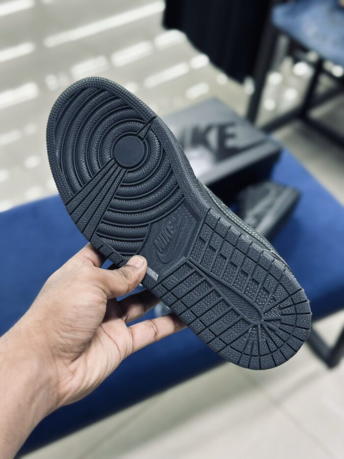 Air Jordan 1 Retro Low OG SP Travis Scott Black Phantom - Image 5
