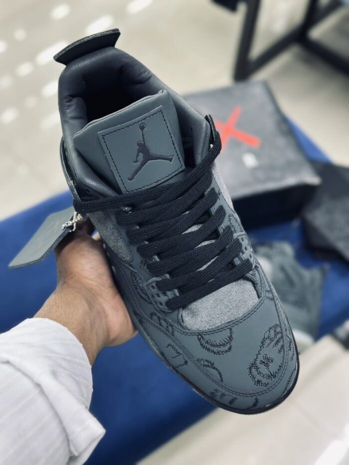 Air jordan 4 retro kaws black - Image 2