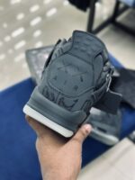Air jordan 4 retro kaws black - Image 4