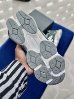 New Balance 9060 Nori - Image 5
