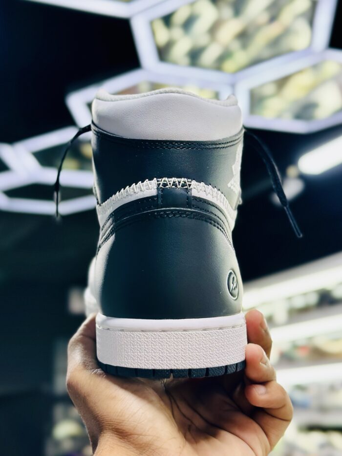Fragment x Union LA x Air Jordan 1 High OG Black White - Image 4