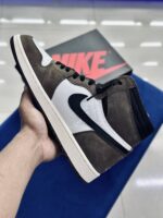 Air Jordan 1 Retro High OG SP - Travis Scott Mocha - Image 2
