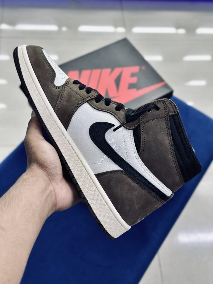 Air Jordan 1 Retro High OG SP - Travis Scott Mocha - Image 2