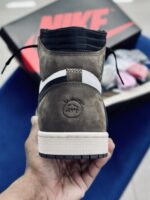 Air Jordan 1 Retro High OG SP - Travis Scott Mocha - Image 4