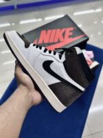 Travis Scott x Air Jordan 1 Retro High OG 'Reverse Mocha' - Image 2