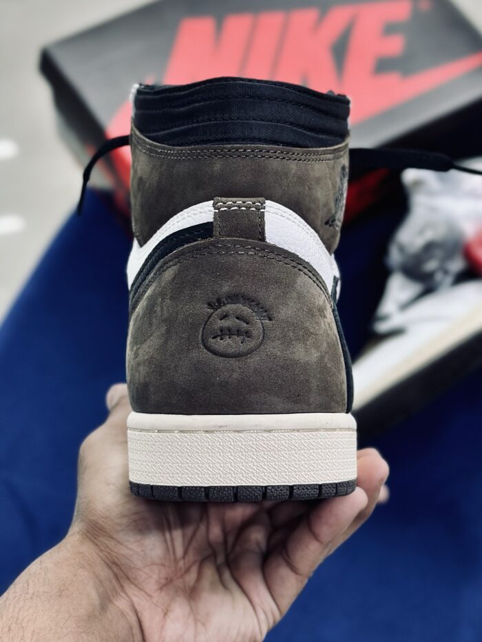 Travis Scott x Air Jordan 1 Retro High OG 'Reverse Mocha' - Image 4