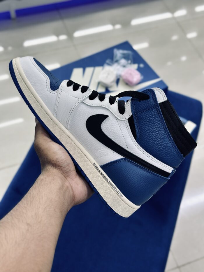 Air Jordan 1 High X Travis Scott X Fragment - Image 2