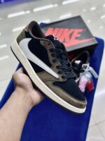 Air Jordan 1 Low X Travis Scott Mocha