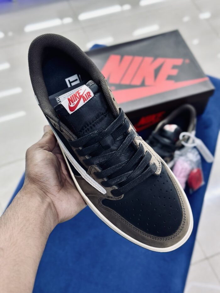 Air Jordan 1 Low X Travis Scott Mocha - Image 3