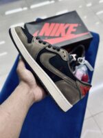 Air Jordan 1 Low X Travis Scott Mocha - Image 2
