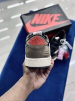 Air Jordan 1 Low X Travis Scott Mocha - Image 4