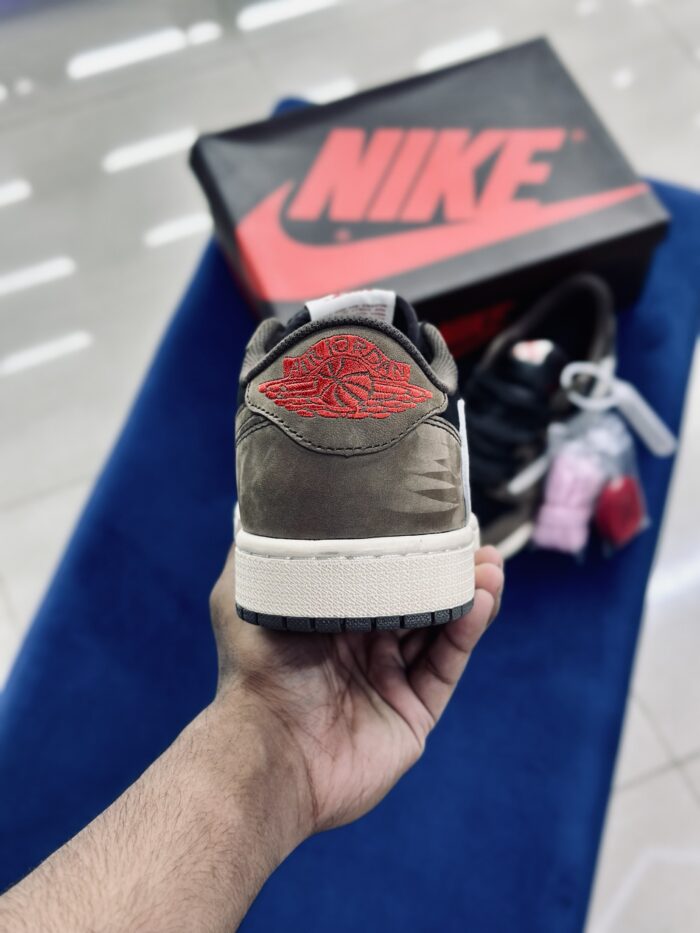 Air Jordan 1 Low X Travis Scott Mocha - Image 4