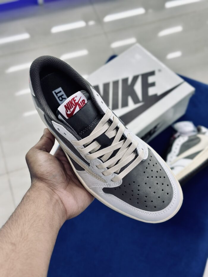 Air Jordan 1 Low x Travis Scott OG “Reverse Mocha” - Image 3