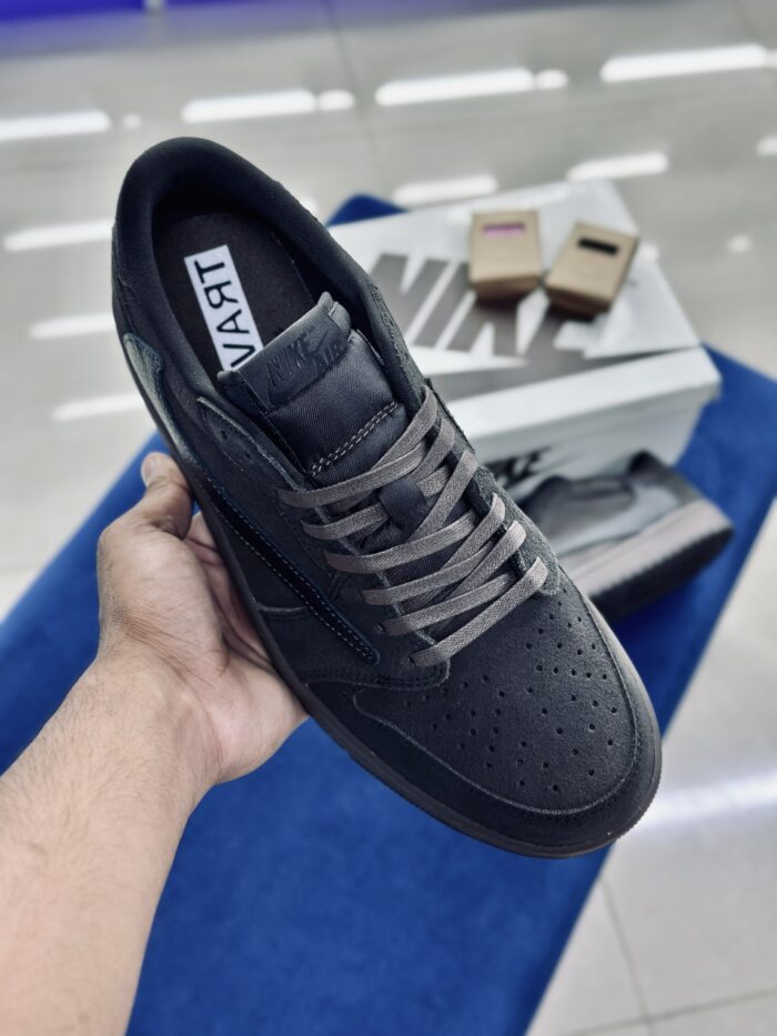Air Jordan 1 Low X Travis Scott Velvet Brown and Dark Mocha - Image 3