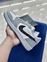 Air Jordan 1 Low X Dior - Image 2