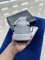 Air Jordan 1 Low X Dior - Image 5