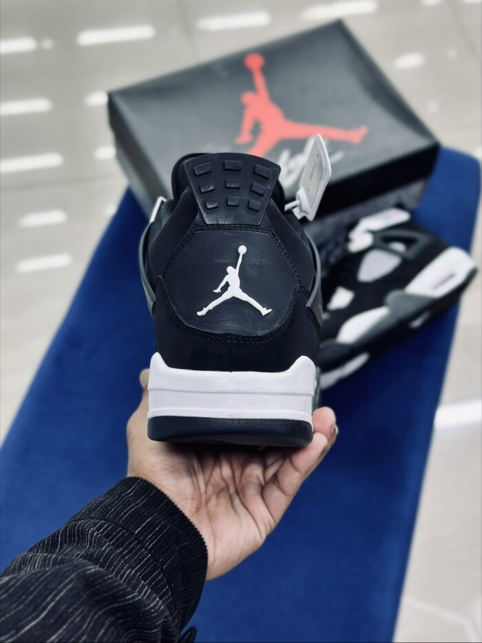 Air Jordan 4 Retro White Thunder - Image 5