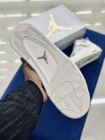 Air Jordan 4 Retro Metallic Gold - Image 4
