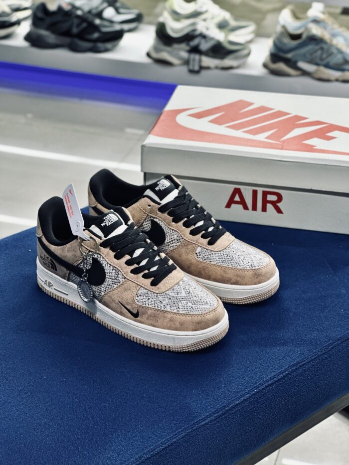 Nike Air Force 1 Low X The North Face Beige Black - Image 6