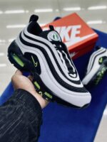 Nike Air Max 95/97 University og Oregon-Lightning PE