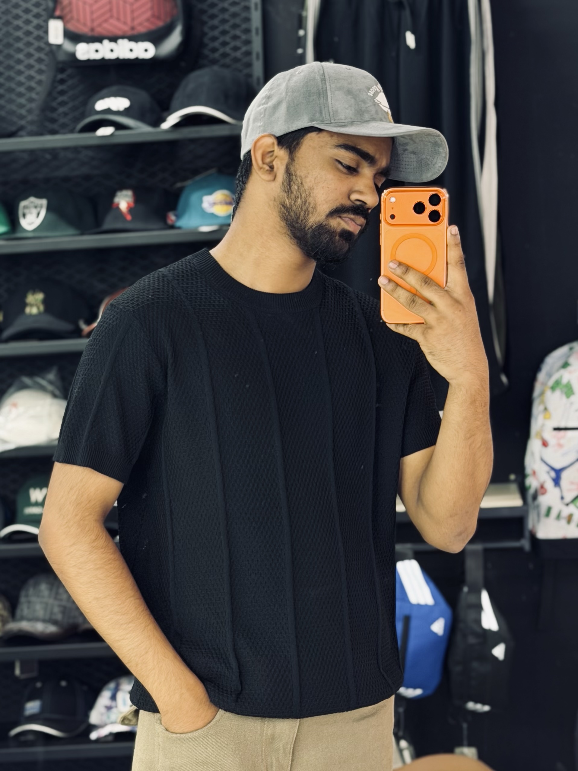 img_0012 Short-Sleeved Knit Crewneck T-Shirt (Black) - Image 1