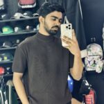 Short-Sleeved Mock Turtleneck T-Shirt (Brown)
