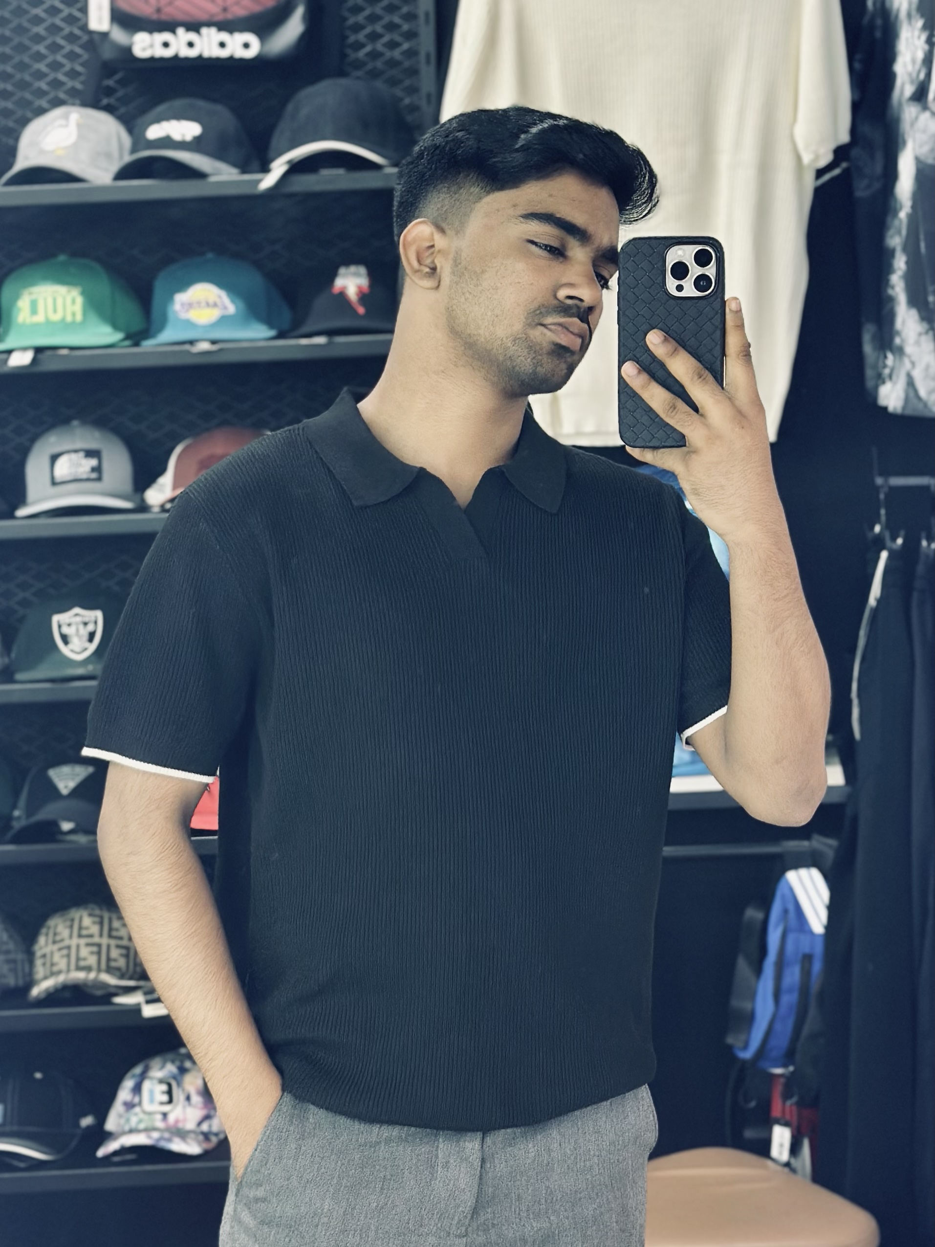 img_4550 Fine-knit Cotton Polo Shirt V-Neck (Black) - Image 1