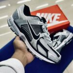 Nike Zoom Vomero 5 ‘Metallic Silver’