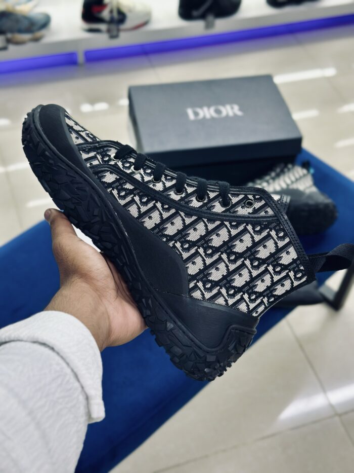 Dior B28 High Black Beige - Image 3