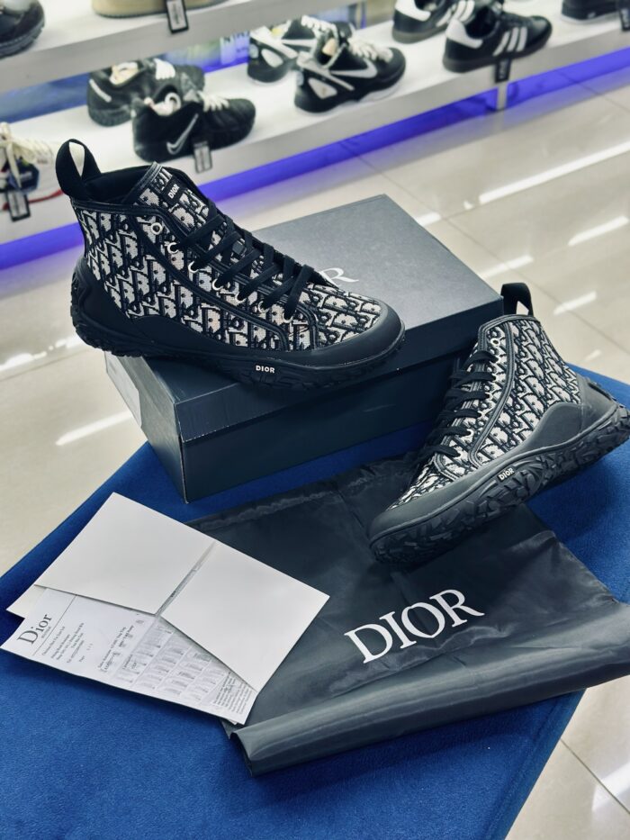 Dior B28 High Black Beige - Image 2