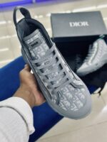 Dior B28 High Grey Beige - Image 4