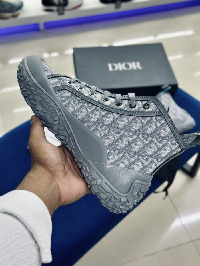 Dior B28 High Grey Beige - Image 3